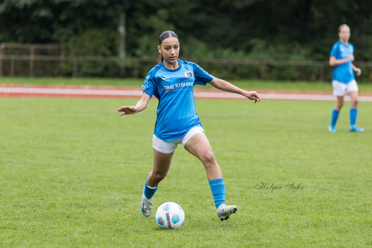 Bild 405 - wBJ VfL Pinneberg - Germania Schnelsen : Ergebnis: 15:1